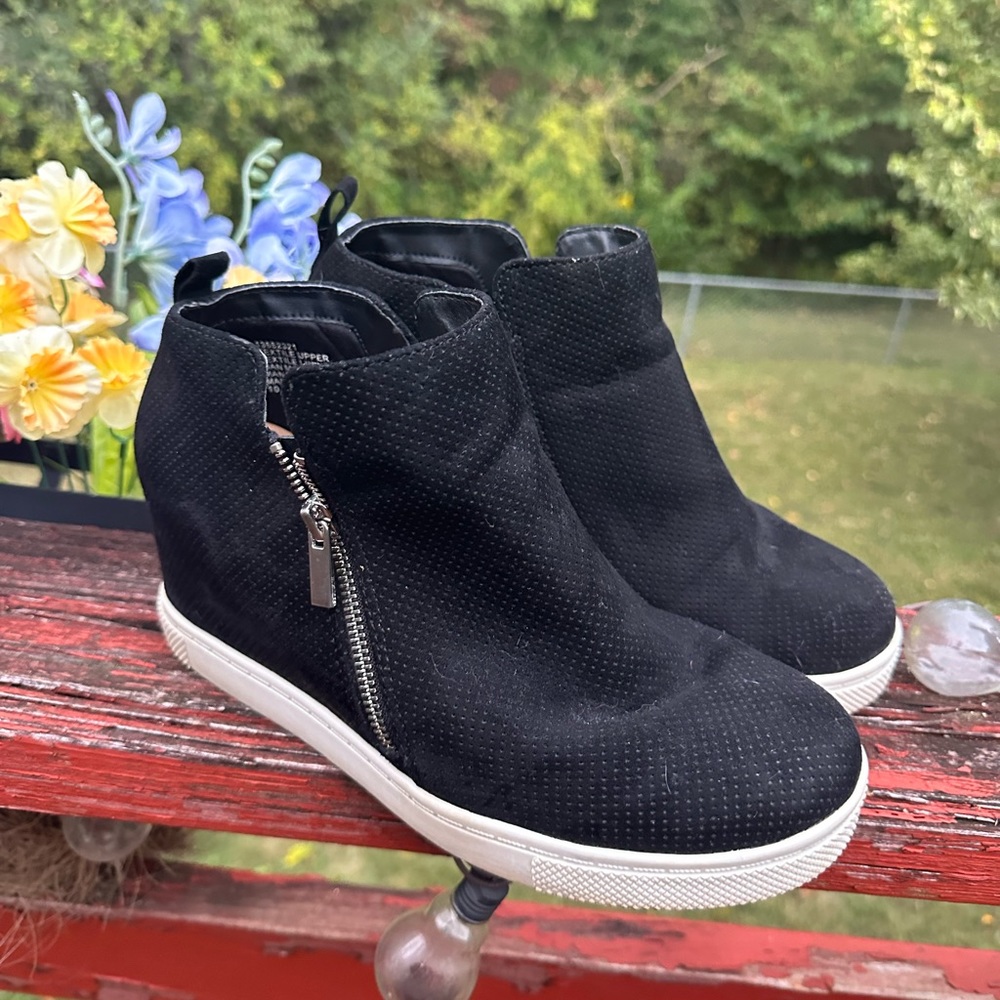 Torrid size 10.5w black wedge sneakers